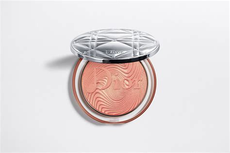 dior shimmering glow powder|Diorskin Nude Luminizer: highlighter with pearlescent pigments..